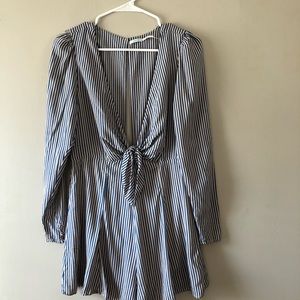 Kimchi blue front tie romper. Med